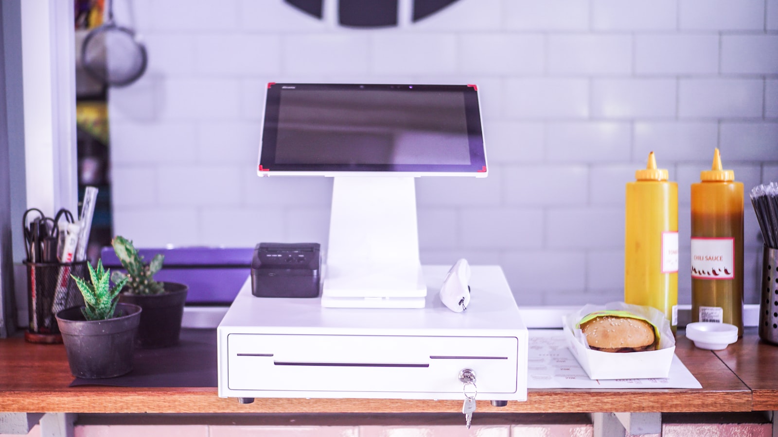 Caisse Manager: الأسعار والوحدات ومقارنة صادقة مع BelloPOS