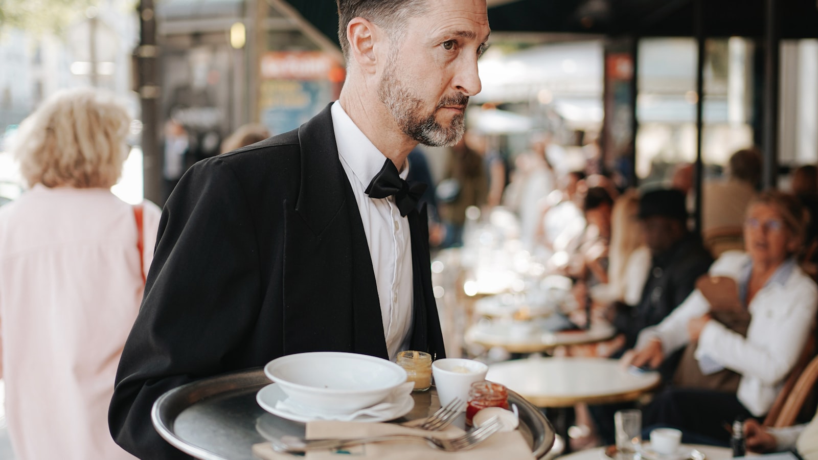 Caisse Manager for restaurants: strengths, cost, and when BelloPOS fits better