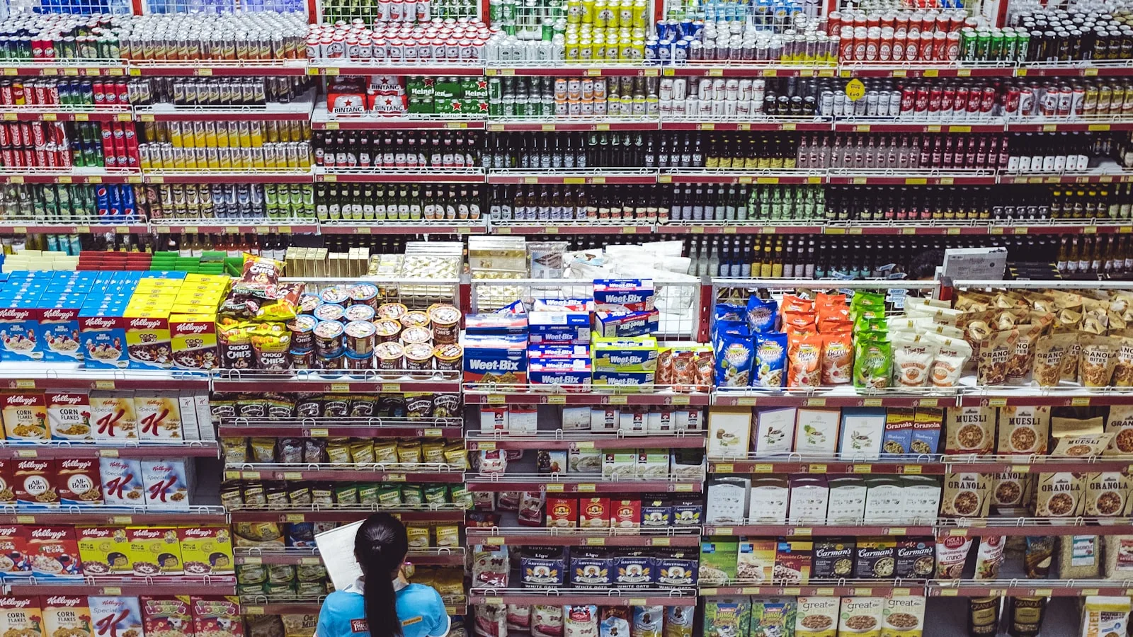 Rayons d'un petit commerce et gestion des produits