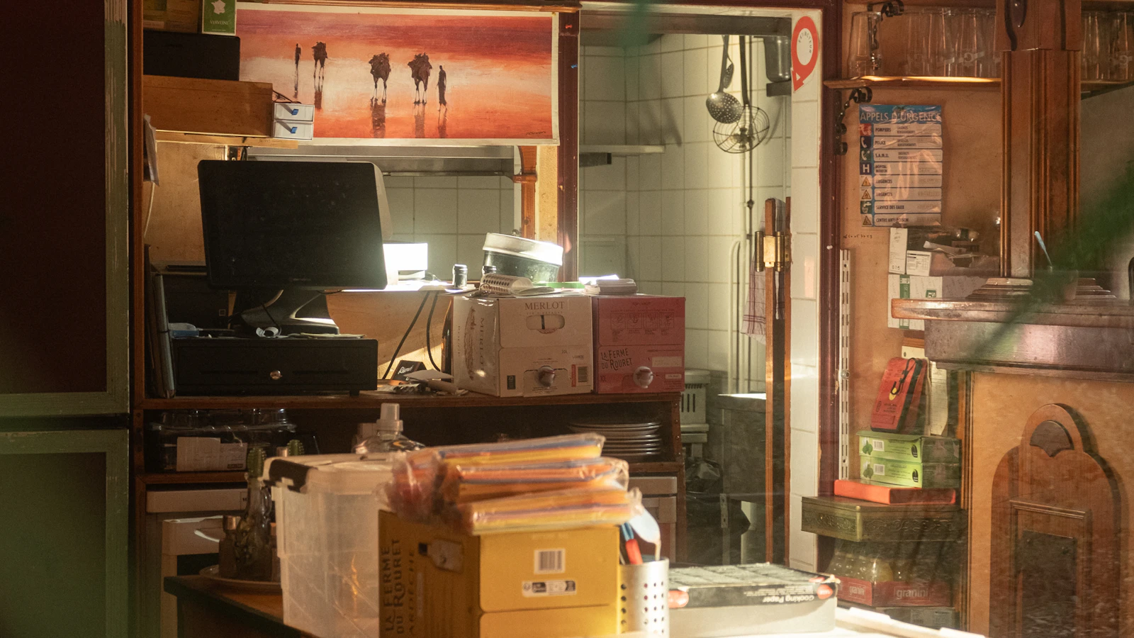 Commerçant individuel dans une petite entreprise marocaine