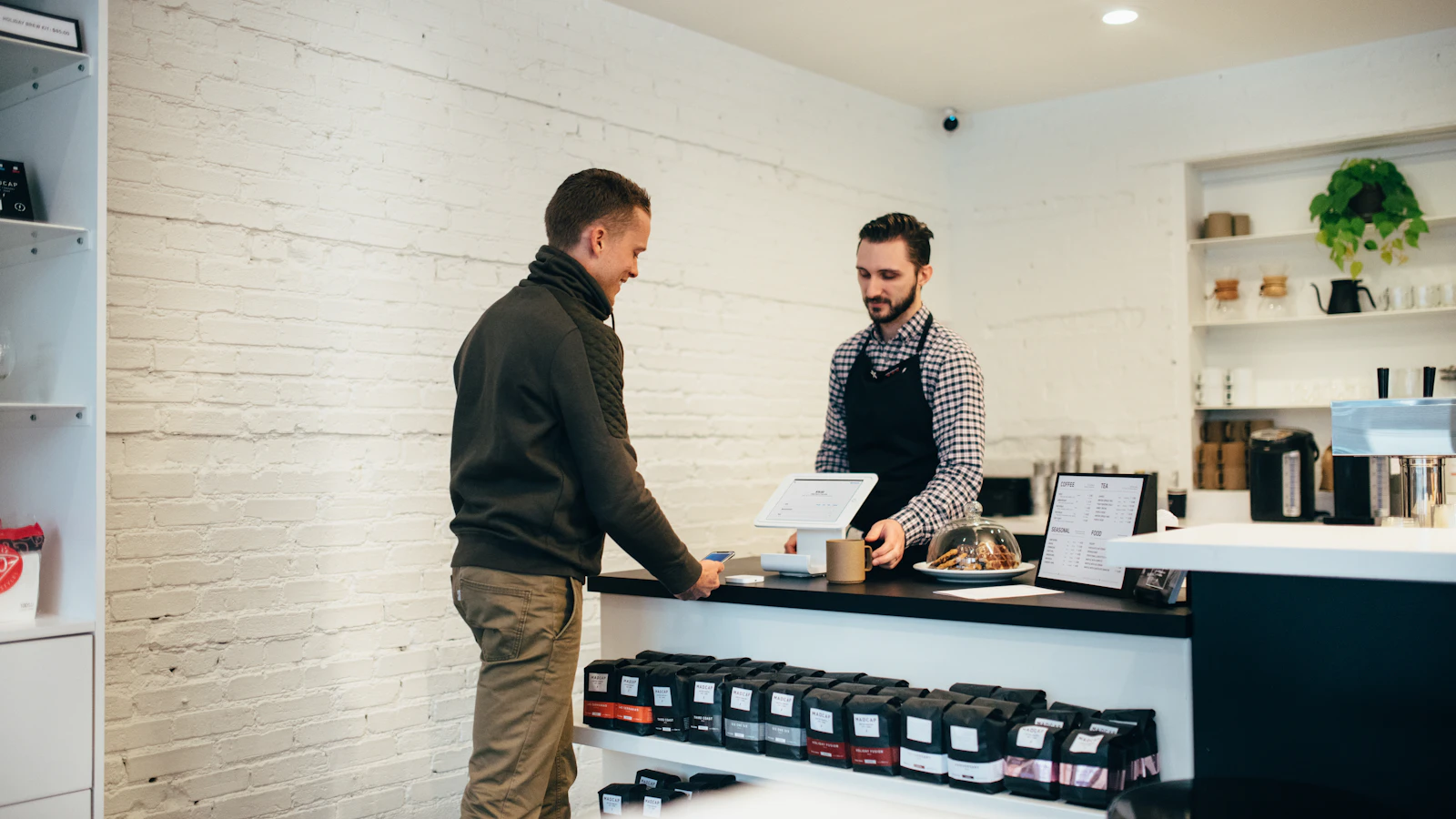 Facturer un particulier ou une entreprise : quelles informations demander ?